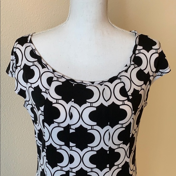 Dress - Picture 2 of 6